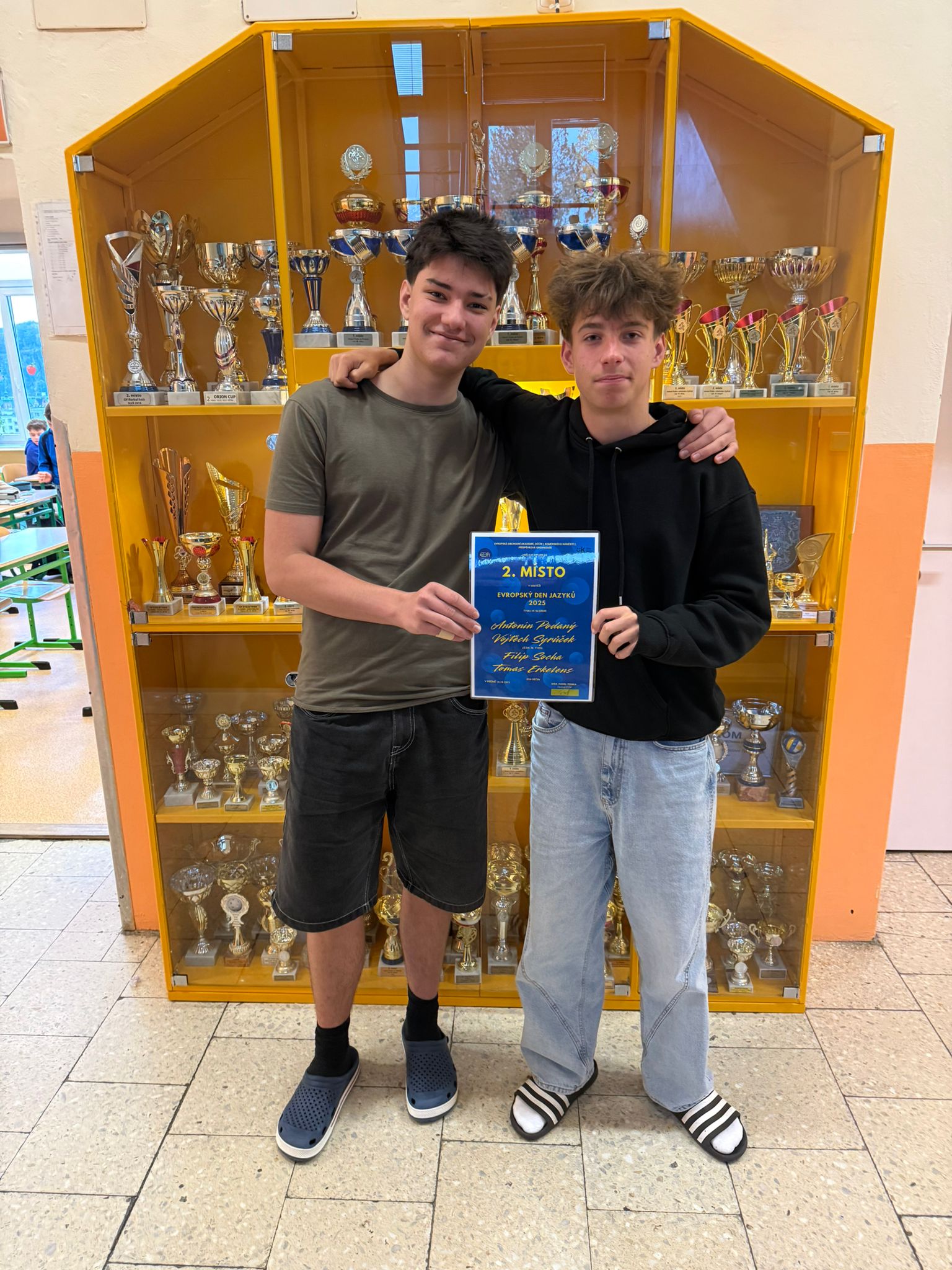 Chlapci druzí na soutěži Evropský den jazyků!